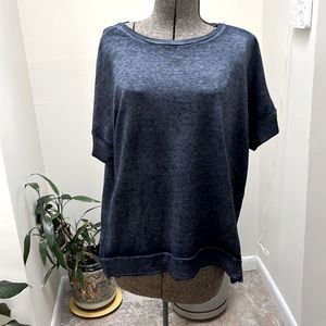 Calvin Klein Performance short sleeve light weight top. Great detail stitching.